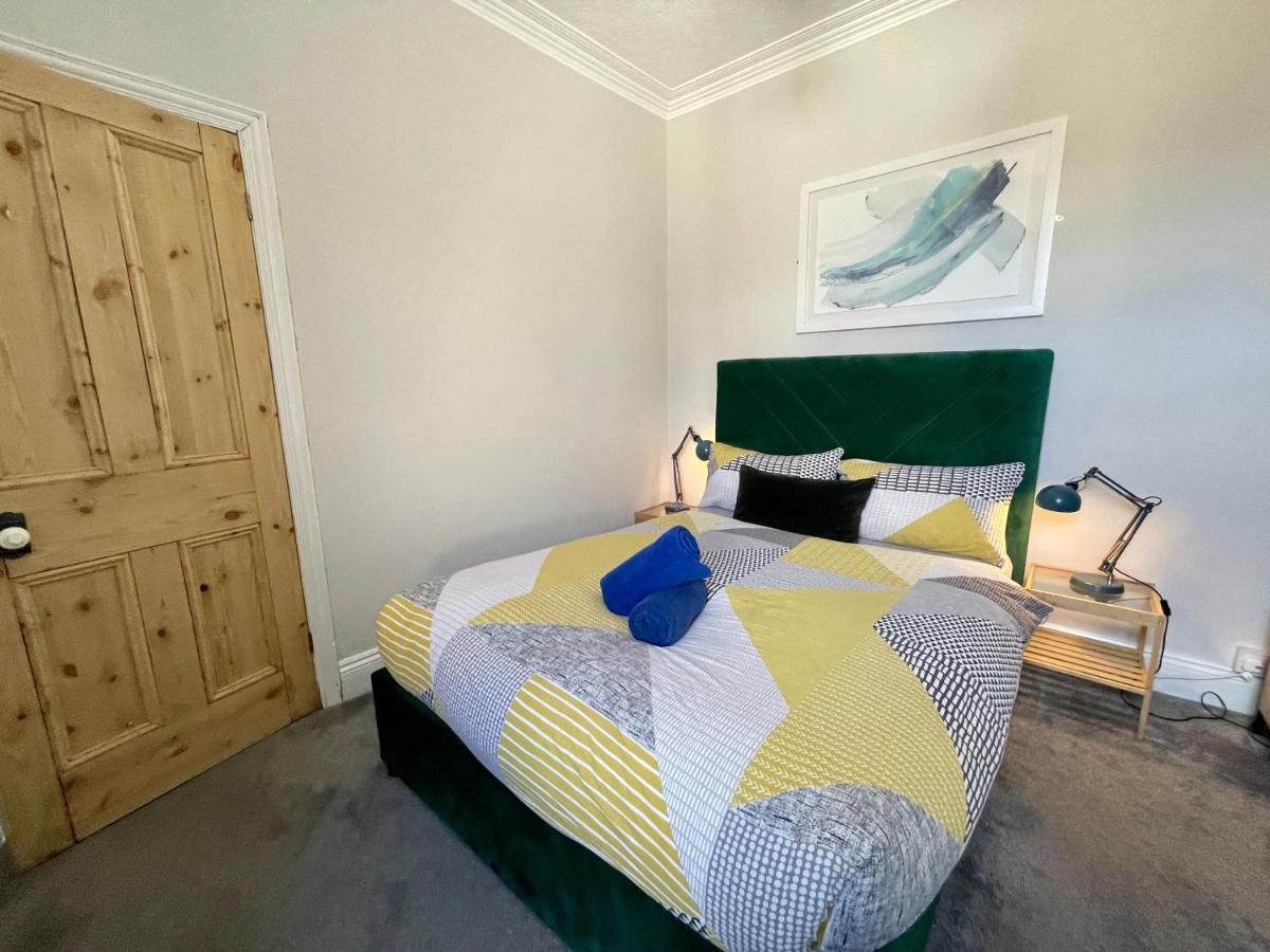 Edwardian City Centre House For Big Groups, Offroad Parking & Hot Tub! Cardiff Ngoại thất bức ảnh